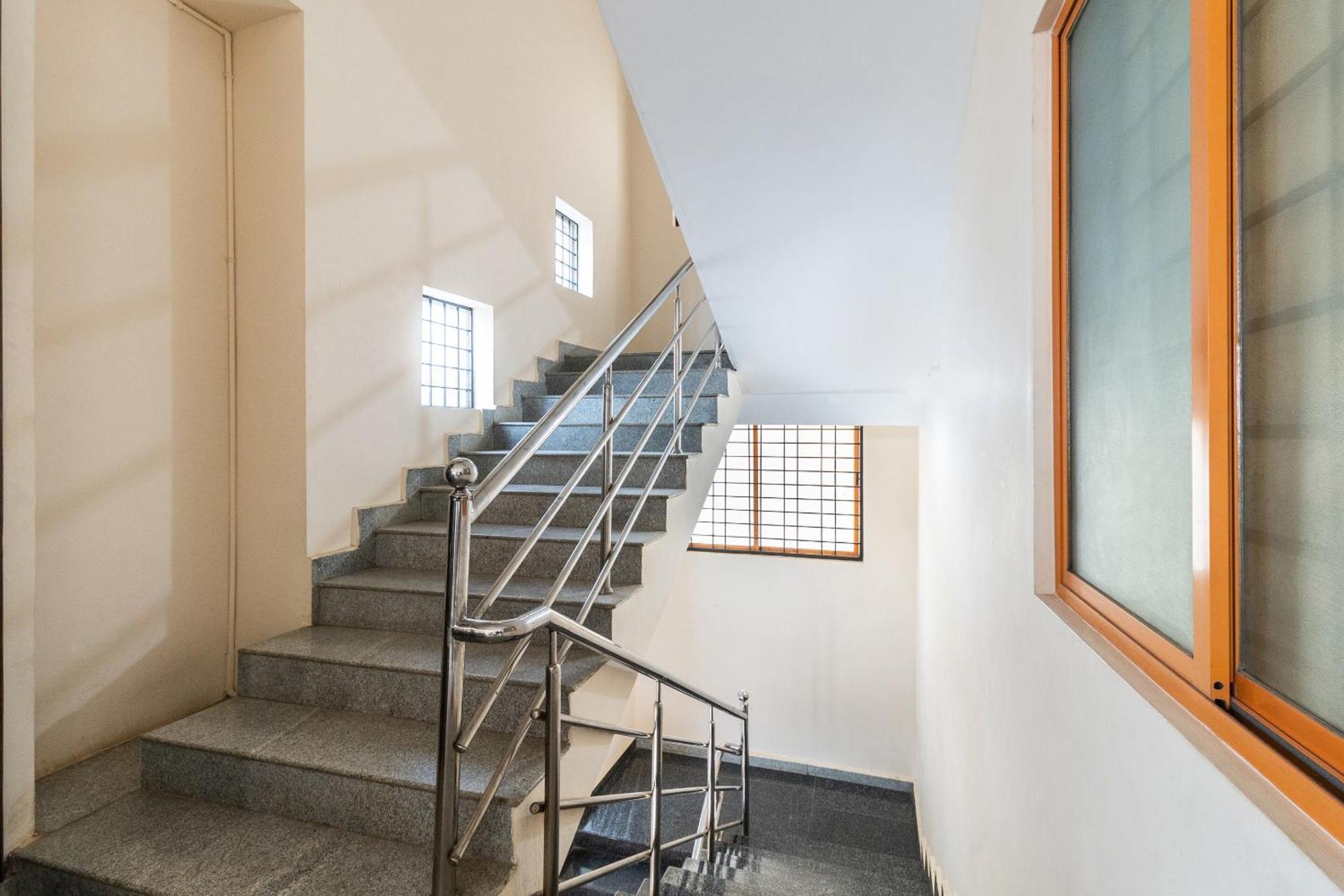 Hotel O Supriya Lodge Hassan Luaran gambar